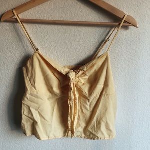 Brandy Melville light yellow tie top 💛🧡